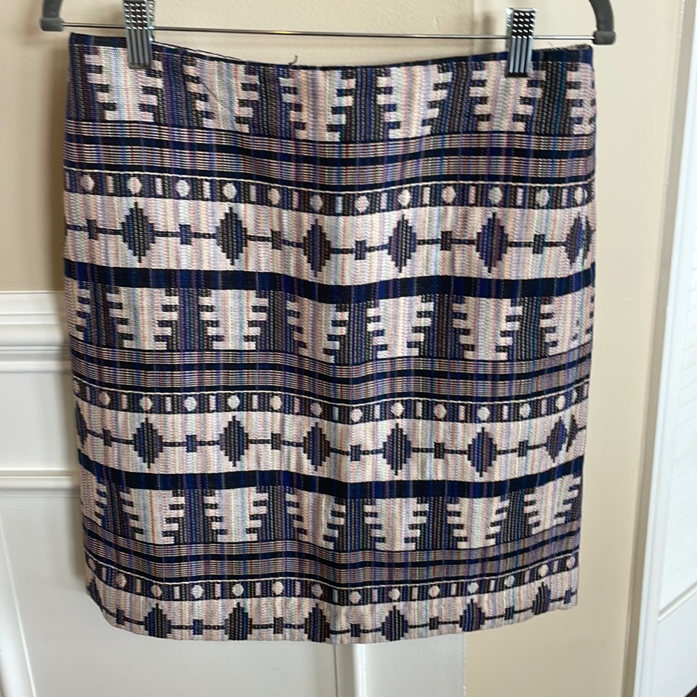Ann Taylor 6P patterned textured pencil skirt